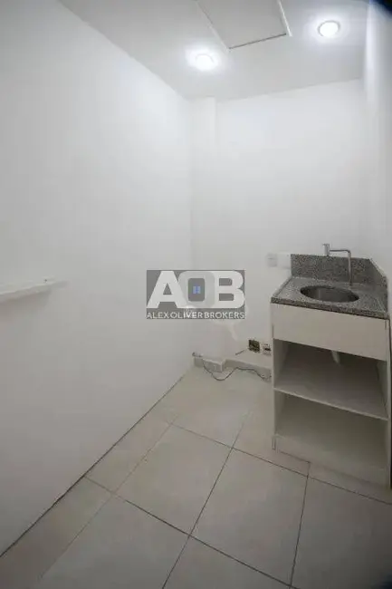 Sala Comercial à venda, 90m2 em Ipanema, Rio De Janeiro - RJ - imagem 4 Foto 4 de Sala Comercial à venda, 90m2 em Ipanema, Rio De Janeiro - RJ
