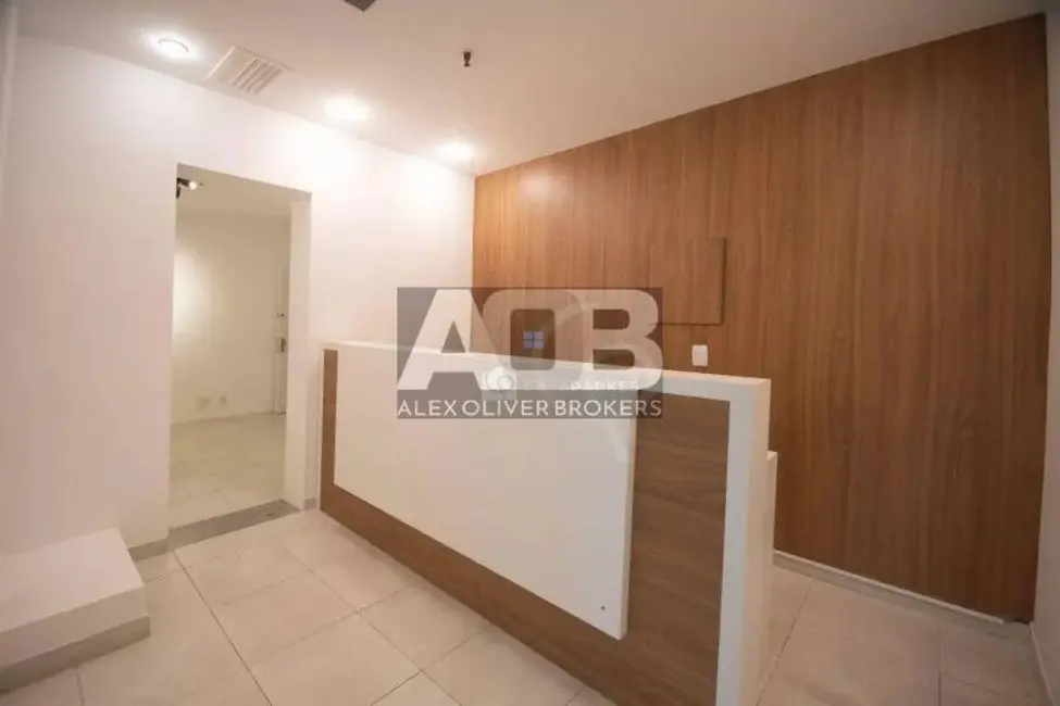Sala Comercial à venda, 90m2 em Ipanema, Rio De Janeiro - RJ - imagem 2 Foto 2 de Sala Comercial à venda, 90m2 em Ipanema, Rio De Janeiro - RJ