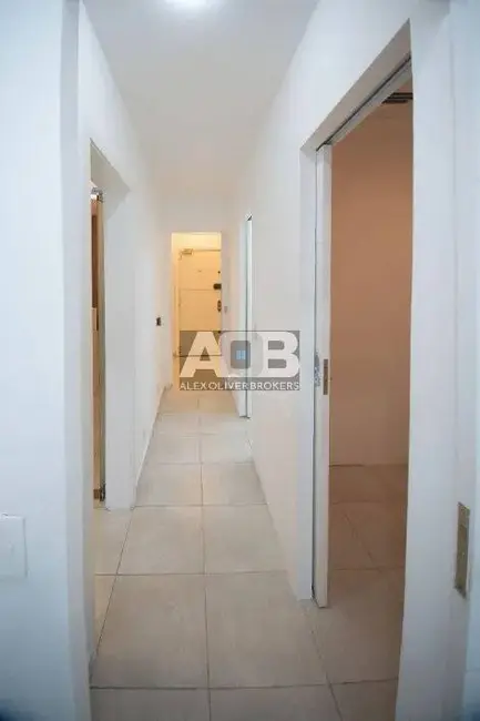 Sala Comercial à venda, 90m2 em Ipanema, Rio De Janeiro - RJ - imagem 8 Foto 8 de Sala Comercial à venda, 90m2 em Ipanema, Rio De Janeiro - RJ