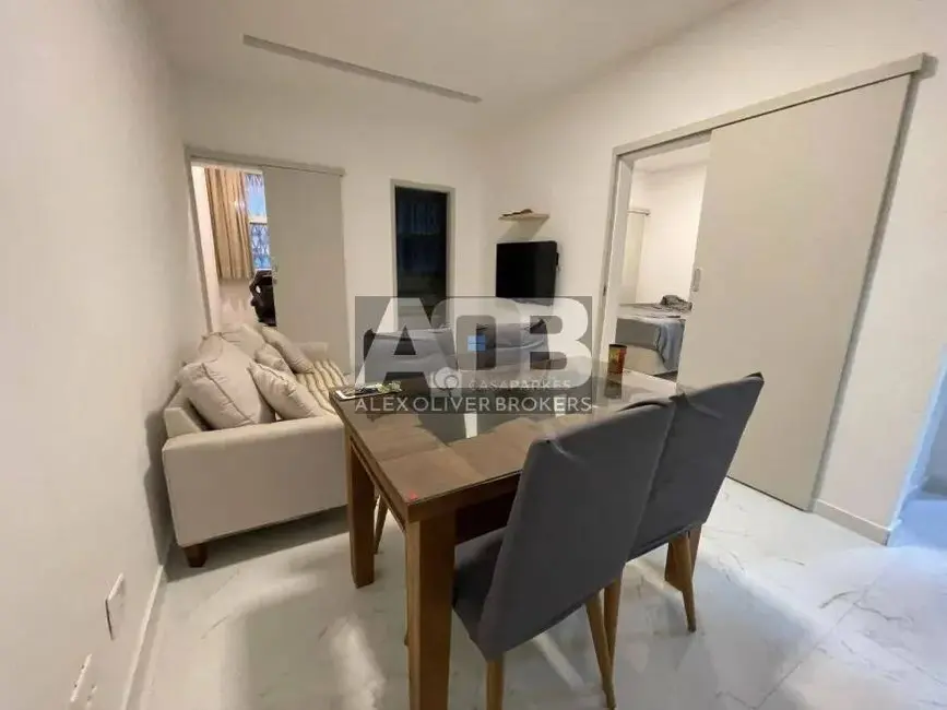 Apartamento com 2 quartos à venda, 65m2 em Flamengo, Rio De Janeiro - RJ - imagem 2 Foto 2 de Apartamento com 2 quartos à venda, 65m2 em Flamengo, Rio De Janeiro - RJ