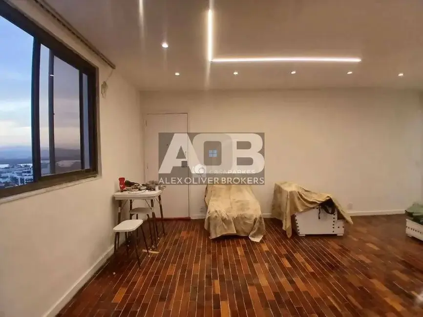 Apartamento com 3 quartos para alugar, 113m2 em Barra da Tijuca, Rio De Janeiro - RJ - imagem 9 Foto 9 de Apartamento com 3 quartos para alugar, 113m2 em Barra da Tijuca, Rio De Janeiro - RJ