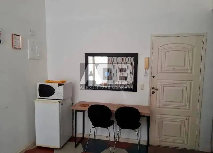 Apartamento com 1 quarto para alugar, 35m2 em Copacabana, Rio De Janeiro - RJ - imagem 5 Foto 5 de Apartamento com 1 quarto para alugar, 35m2 em Copacabana, Rio De Janeiro - RJ
