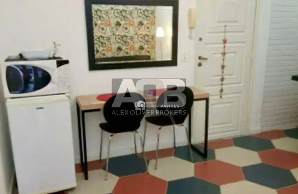 Apartamento com 1 quarto para alugar, 35m2 em Copacabana, Rio De Janeiro - RJ - imagem 4 Foto 4 de Apartamento com 1 quarto para alugar, 35m2 em Copacabana, Rio De Janeiro - RJ