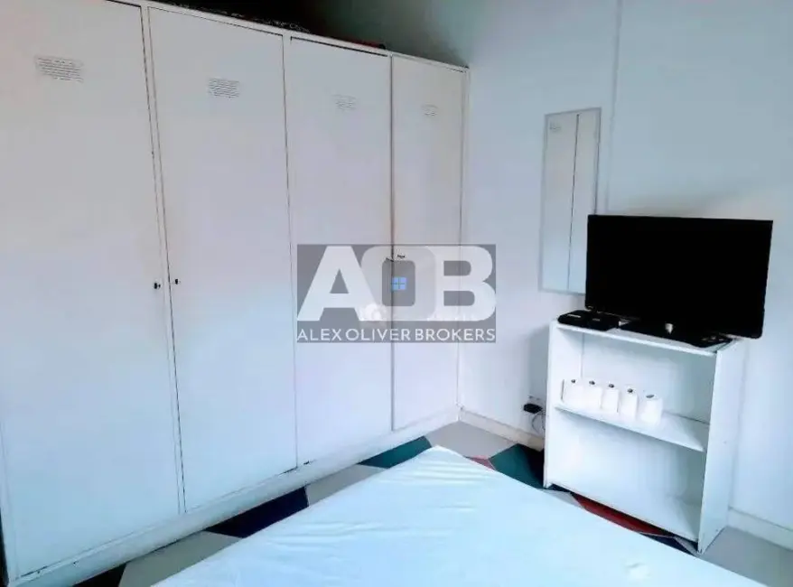 Apartamento com 1 quarto para alugar, 35m2 em Copacabana, Rio De Janeiro - RJ - imagem 8 Foto 8 de Apartamento com 1 quarto para alugar, 35m2 em Copacabana, Rio De Janeiro - RJ