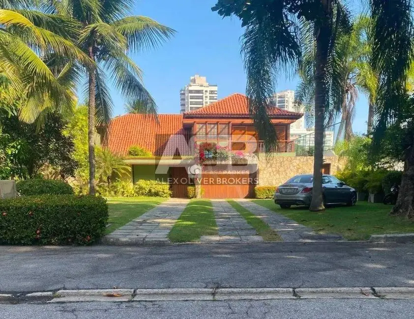 Foto 1 de Casa com 5 quartos para alugar, 570m2 em Barra da Tijuca, Rio De Janeiro - RJ