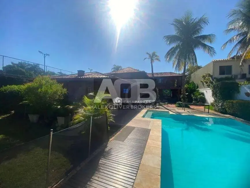 Foto 2 de Casa com 5 quartos para alugar, 570m2 em Barra da Tijuca, Rio De Janeiro - RJ
