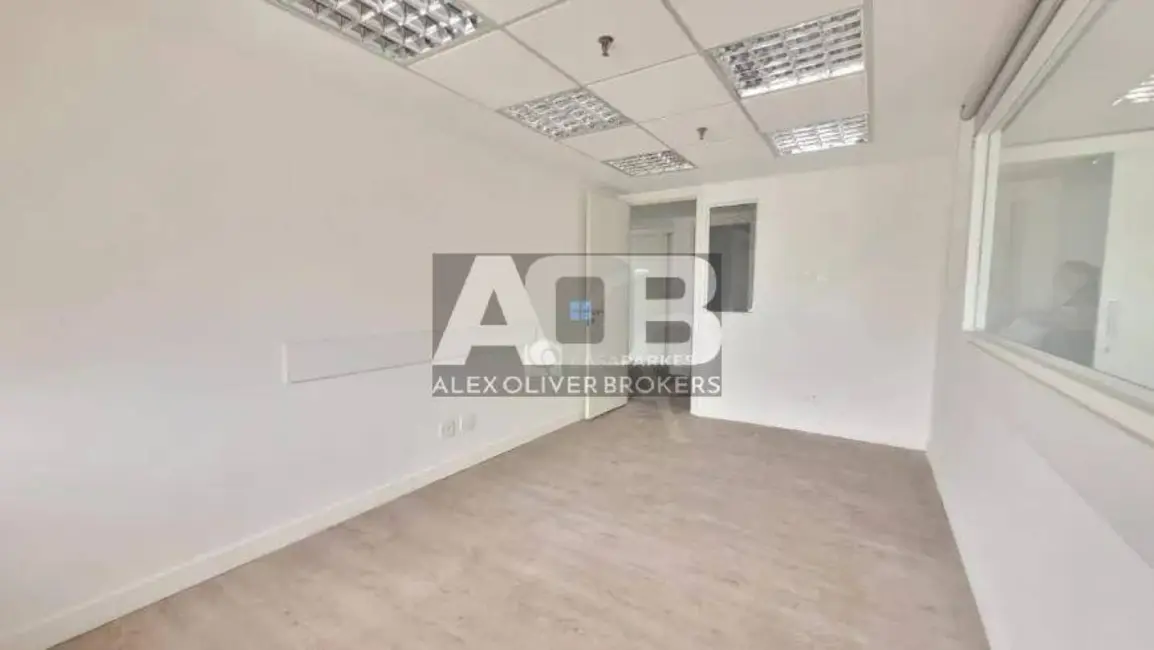 Foto 2 de Sala Comercial para alugar, 158m2 em Leblon, Rio De Janeiro - RJ