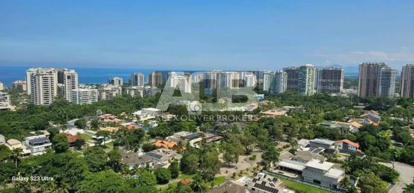 Cobertura com 3 quartos para alugar, 200m2 em Barra da Tijuca, Rio De Janeiro - RJ - imagem 3 Foto 3 de Cobertura com 3 quartos para alugar, 200m2 em Barra da Tijuca, Rio De Janeiro - RJ