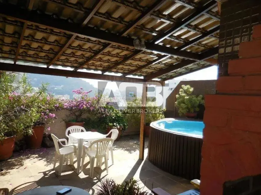 Cobertura com 3 quartos à venda, 150m2 em Botafogo, Rio De Janeiro - RJ - imagem 1 Foto 1 de Cobertura com 3 quartos à venda, 150m2 em Botafogo, Rio De Janeiro - RJ