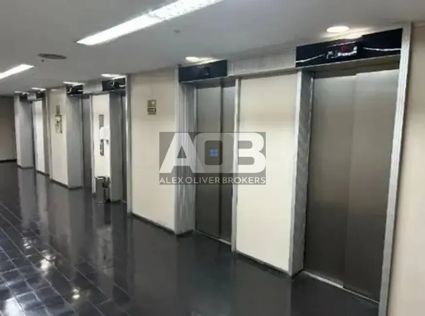 Sala Comercial à venda e para alugar, 120m2 em Centro, Rio De Janeiro - RJ - imagem 8 Foto 8 de Sala Comercial à venda e para alugar, 120m2 em Centro, Rio De Janeiro - RJ
