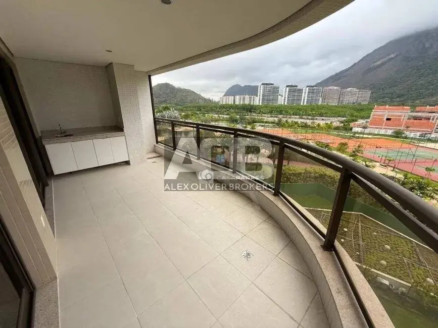 Foto 3 de Apartamento com 3 quartos para alugar, 115m2 em Rio De Janeiro - RJ