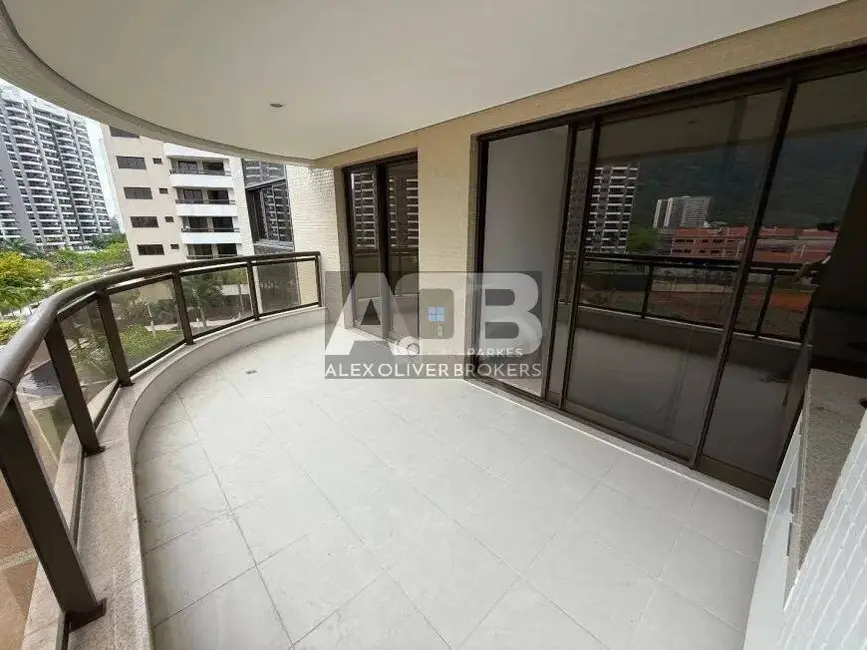 Foto 8 de Apartamento com 3 quartos para alugar, 115m2 em Rio De Janeiro - RJ