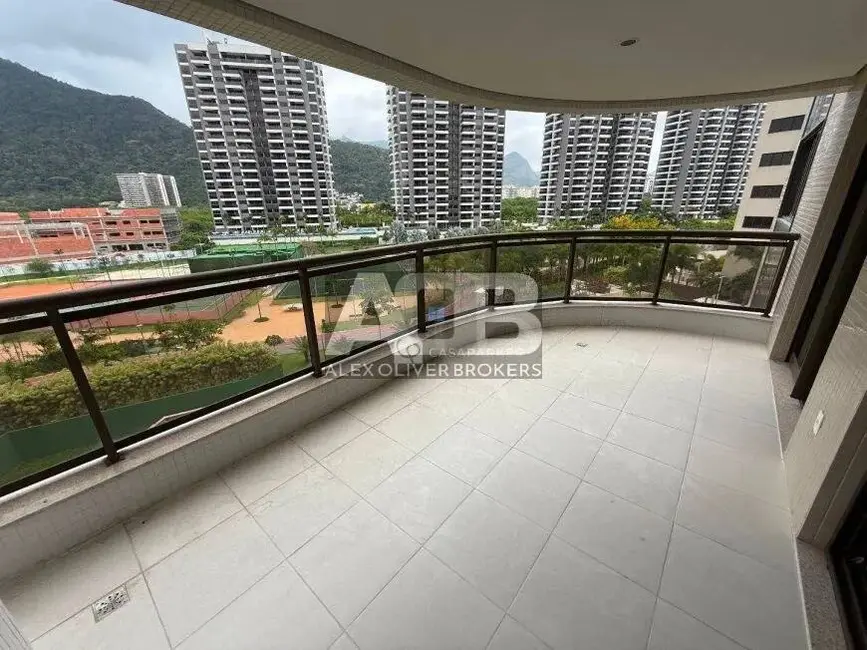 Foto 4 de Apartamento com 3 quartos para alugar, 115m2 em Rio De Janeiro - RJ