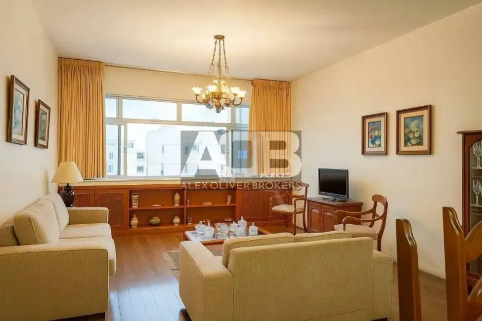 Apartamento com 4 quartos à venda, 140m2 em Tijuca, Rio De Janeiro - RJ - imagem 3 Foto 3 de Apartamento com 4 quartos à venda, 140m2 em Tijuca, Rio De Janeiro - RJ