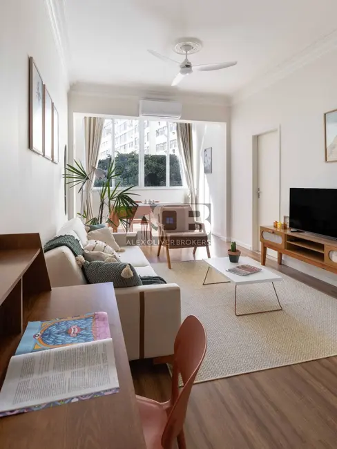 Foto 2 de Apartamento com 2 quartos à venda, 84m2 em Copacabana, Rio De Janeiro - RJ