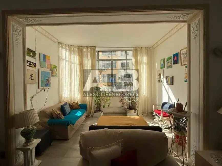 Apartamento com 3 quartos à venda, 140m2 em Copacabana, Rio De Janeiro - RJ - imagem 7 Foto 7 de Apartamento com 3 quartos à venda, 140m2 em Copacabana, Rio De Janeiro - RJ