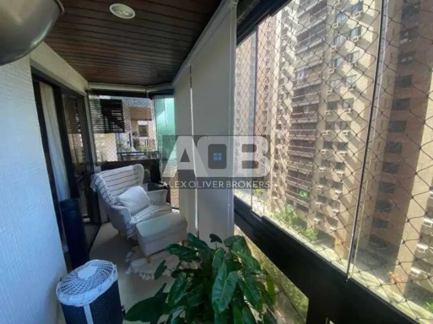 Foto 2 de Apartamento com 2 quartos à venda, 96m2 em Barra da Tijuca, Rio De Janeiro - RJ