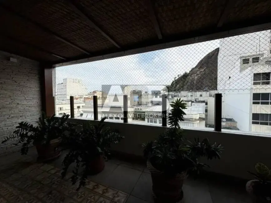 Foto 3 de Cobertura com 3 quartos à venda, 265m2 em Copacabana, Rio De Janeiro - RJ