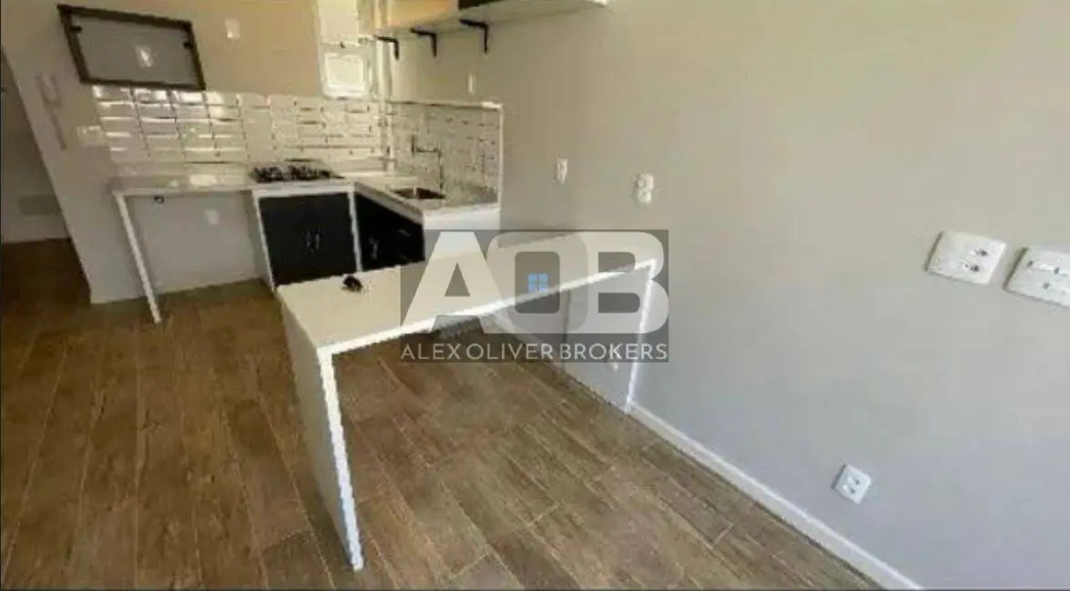 Apartamento com 1 quarto à venda, 30m2 em Flamengo, Rio De Janeiro - RJ - imagem 2 Foto 2 de Apartamento com 1 quarto à venda, 30m2 em Flamengo, Rio De Janeiro - RJ