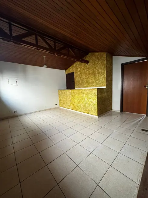 Casa com 4 quartos à venda, 280m2 em São Braz, Curitiba - PR - imagem 7 Foto 7 de Casa com 4 quartos à venda, 280m2 em São Braz, Curitiba - PR