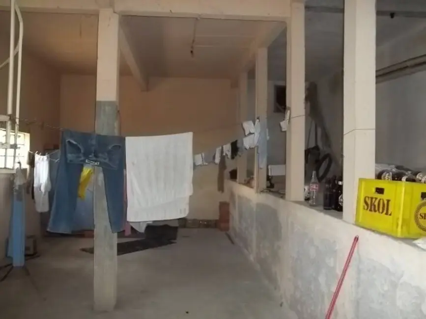 Sobrado com 3 quartos à venda, 300m2 em Santo Inácio, Curitiba - PR - imagem 5 Foto 5 de Sobrado com 3 quartos à venda, 300m2 em Santo Inácio, Curitiba - PR