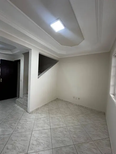 Foto 3 de Sobrado com 2 quartos à venda, 64m2 em Cidade Industrial, Curitiba - PR