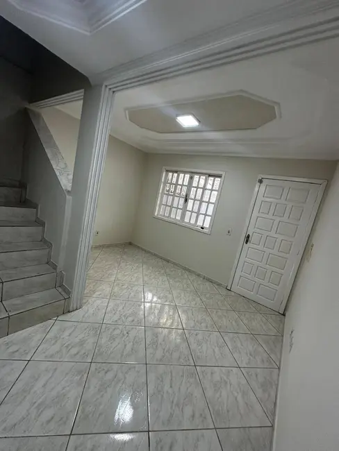 Foto 2 de Sobrado com 2 quartos à venda, 64m2 em Cidade Industrial, Curitiba - PR