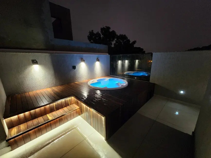 Sobrado com 3 quartos à venda, 166m2 em Pilarzinho, Curitiba - PR - imagem 2 Foto 2 de Sobrado com 3 quartos à venda, 166m2 em Pilarzinho, Curitiba - PR