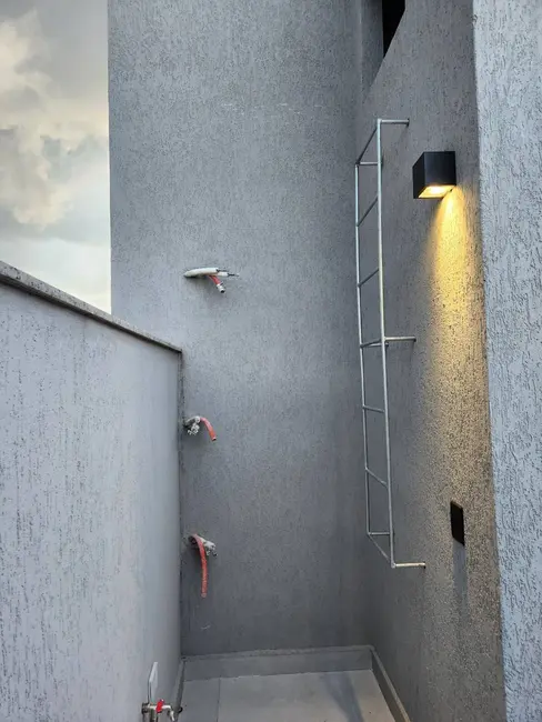 Sobrado com 3 quartos à venda, 166m2 em Pilarzinho, Curitiba - PR - imagem 7 Foto 7 de Sobrado com 3 quartos à venda, 166m2 em Pilarzinho, Curitiba - PR