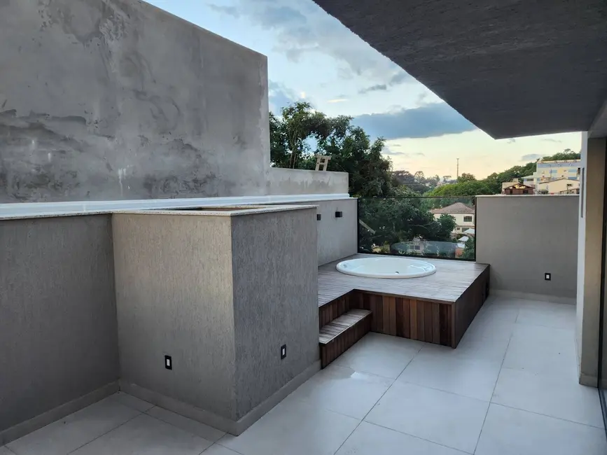Sobrado com 3 quartos à venda, 166m2 em Pilarzinho, Curitiba - PR - imagem 9 Foto 9 de Sobrado com 3 quartos à venda, 166m2 em Pilarzinho, Curitiba - PR