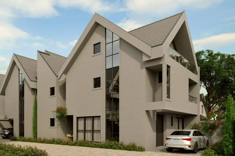 Casa com 4 quartos à venda, 180m2 em Ahú, Curitiba - PR - imagem 2 Foto 2 de Casa com 4 quartos à venda, 180m2 em Ahú, Curitiba - PR