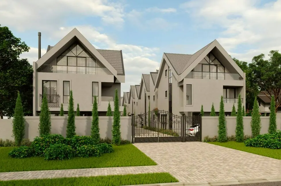 Casa com 4 quartos à venda, 180m2 em Ahú, Curitiba - PR - imagem 4 Foto 4 de Casa com 4 quartos à venda, 180m2 em Ahú, Curitiba - PR