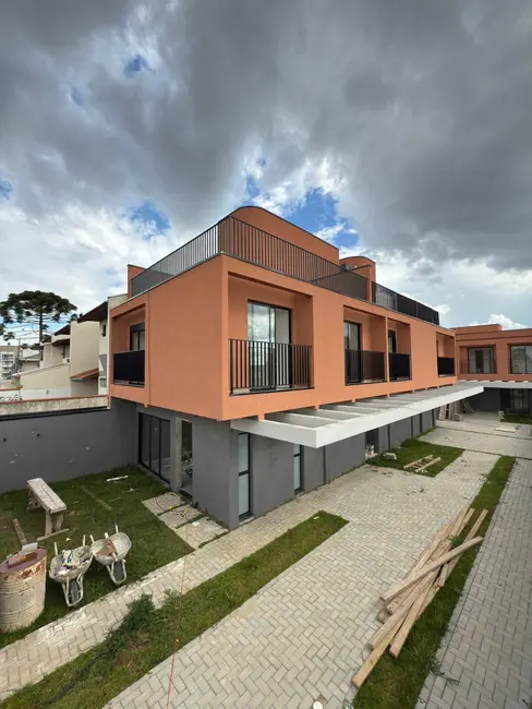 Foto 3 de Sobrado com 3 quartos à venda, 160m2 em Pilarzinho, Curitiba - PR