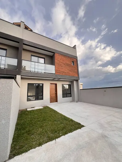 Foto 1 de Sobrado com 3 quartos à venda, 105m2 em Xaxim, Curitiba - PR
