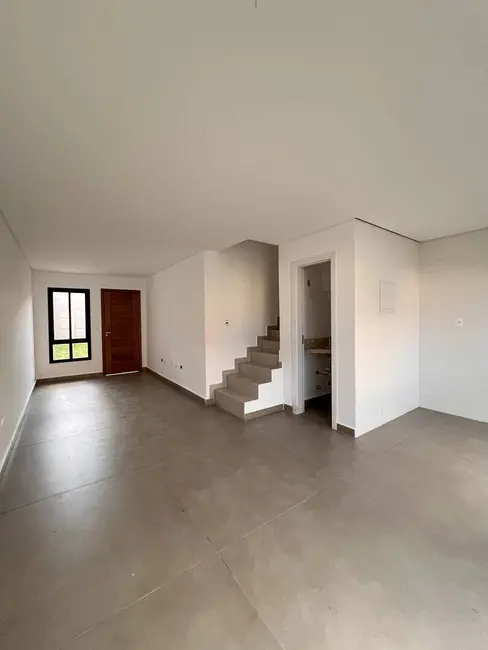 Foto 2 de Sobrado com 3 quartos à venda, 105m2 em Xaxim, Curitiba - PR