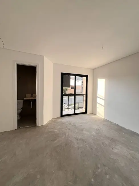 Foto 4 de Sobrado com 3 quartos à venda, 105m2 em Xaxim, Curitiba - PR