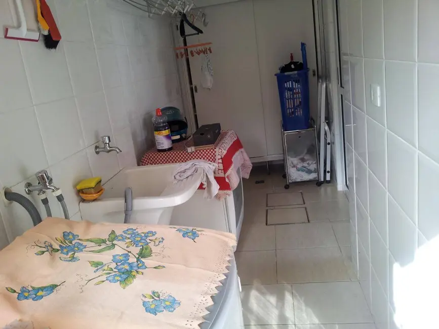 Sobrado com 3 quartos à venda, 162m2 em Santa Felicidade, Curitiba - PR - imagem 9 Foto 9 de Sobrado com 3 quartos à venda, 162m2 em Santa Felicidade, Curitiba - PR