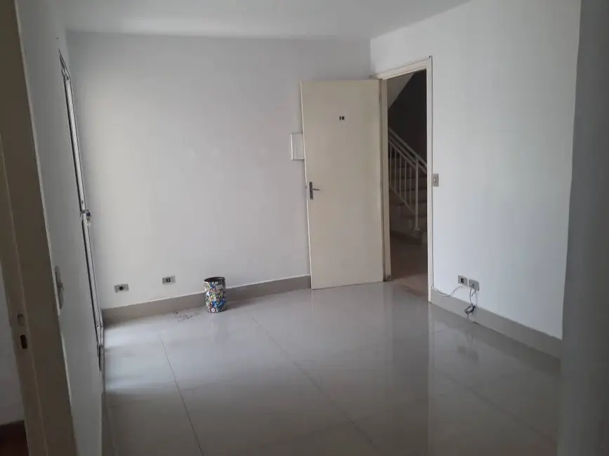 Apartamento com 2 quartos à venda, 40m2 em Eucaliptos, Fazenda Rio Grande - PR - imagem 3 Foto 3 de Apartamento com 2 quartos à venda, 40m2 em Eucaliptos, Fazenda Rio Grande - PR