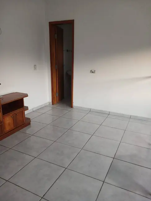 Sobrado com 3 quartos à venda, 152m2 em Jardim Rondinha, Campo Largo - PR - imagem 5 Foto 5 de Sobrado com 3 quartos à venda, 152m2 em Jardim Rondinha, Campo Largo - PR