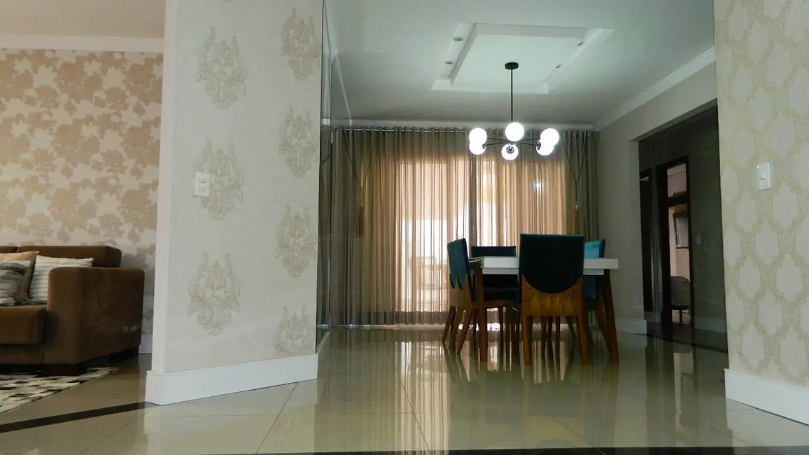 Foto 4 de Casa com 4 quartos à venda, 1058m2 em Vila Torres, Campo Largo - PR
