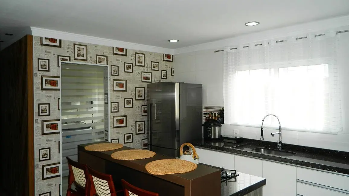 Foto 6 de Casa com 4 quartos à venda, 1058m2 em Vila Torres, Campo Largo - PR