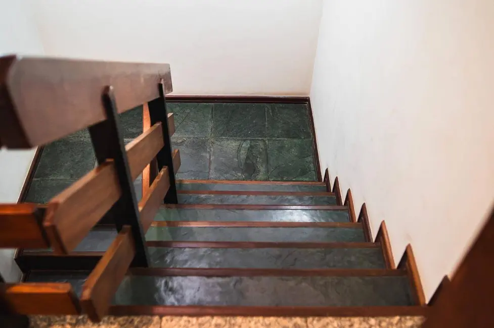 Casa com 4 quartos à venda, 299m2 em Santo Inácio, Curitiba - PR - imagem 6 Foto 6 de Casa com 4 quartos à venda, 299m2 em Santo Inácio, Curitiba - PR