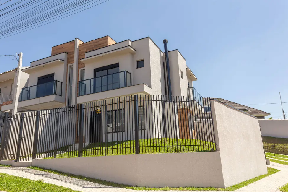 Sobrado com 3 quartos à venda, 170m2 em Atuba, Curitiba - PR - imagem 6 Foto 6 de Sobrado com 3 quartos à venda, 170m2 em Atuba, Curitiba - PR