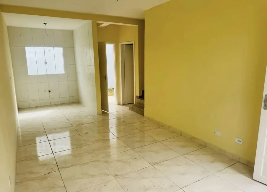 Casa com 3 quartos à venda, 99m2 em Sítio Cercado, Curitiba - PR - imagem 4 Foto 4 de Casa com 3 quartos à venda, 99m2 em Sítio Cercado, Curitiba - PR