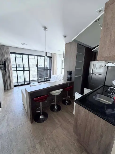 Apartamento com 1 quarto para alugar, 40m2 em Campina do Siqueira, Curitiba - PR - imagem 2 Foto 2 de Apartamento com 1 quarto para alugar, 40m2 em Campina do Siqueira, Curitiba - PR