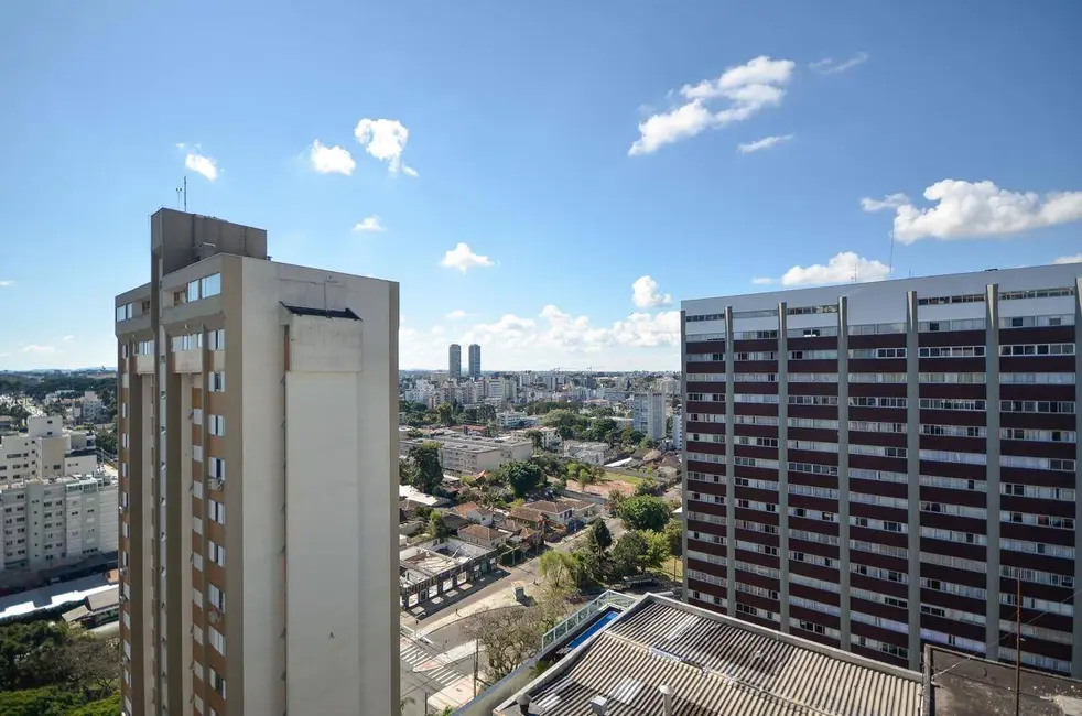 Apartamento com 2 quartos à venda e para alugar, 53m2 em Bigorrilho, Curitiba - PR - imagem 6 Foto 6 de Apartamento com 2 quartos à venda e para alugar, 53m2 em Bigorrilho, Curitiba - PR