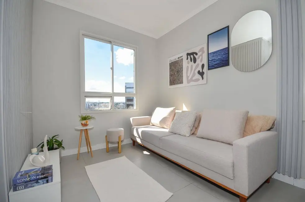 Apartamento com 2 quartos à venda e para alugar, 53m2 em Bigorrilho, Curitiba - PR - imagem 4 Foto 4 de Apartamento com 2 quartos à venda e para alugar, 53m2 em Bigorrilho, Curitiba - PR