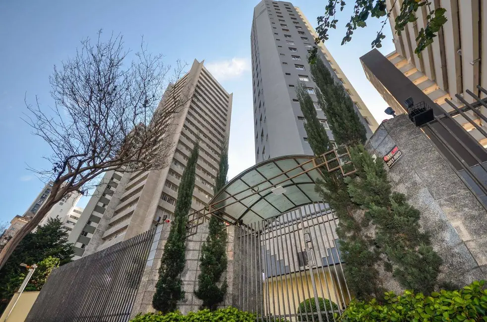 Apartamento com 2 quartos à venda e para alugar, 53m2 em Bigorrilho, Curitiba - PR - imagem 2 Foto 2 de Apartamento com 2 quartos à venda e para alugar, 53m2 em Bigorrilho, Curitiba - PR