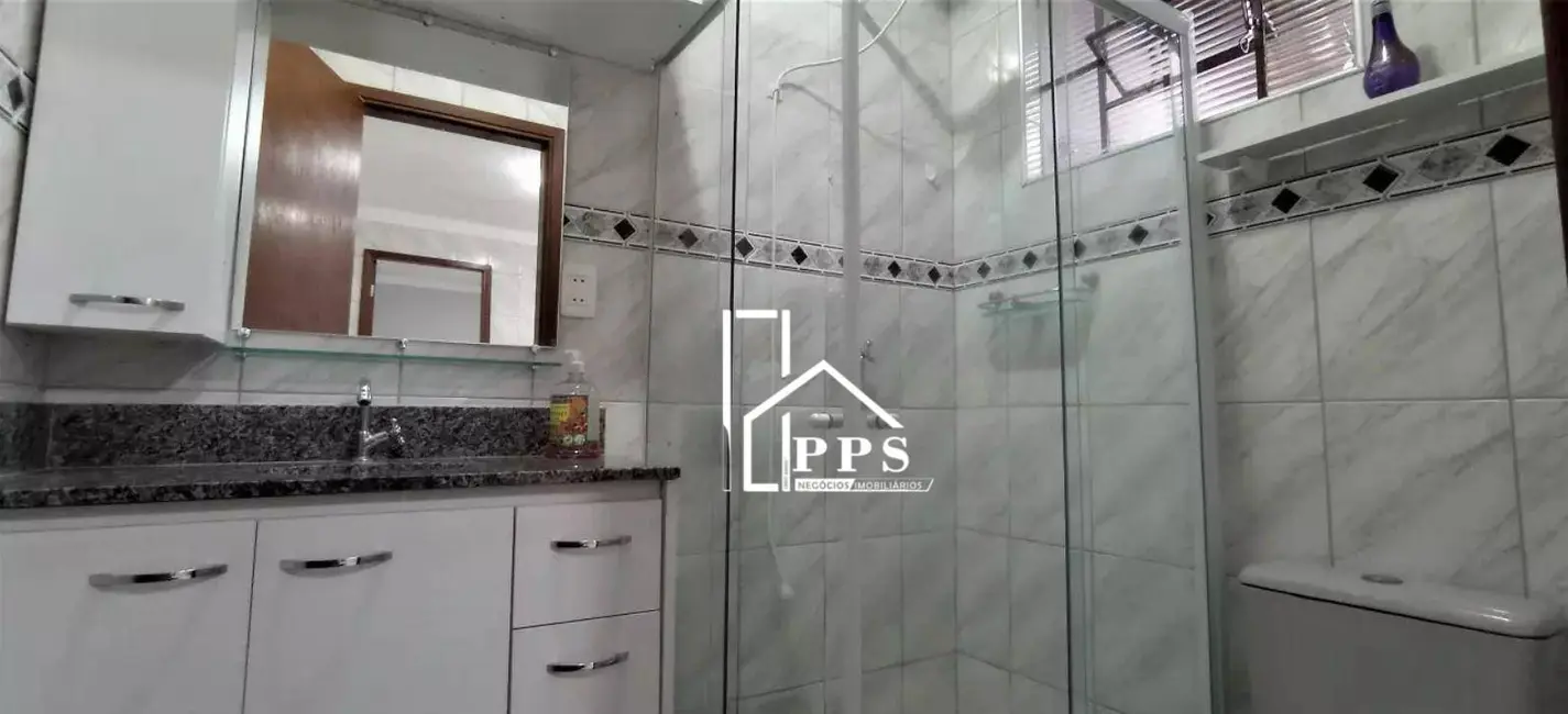 Casa com 3 quartos à venda, 180m2 em Centro, Vinhedo - SP - imagem 9 Foto 9 de Casa com 3 quartos à venda, 180m2 em Centro, Vinhedo - SP