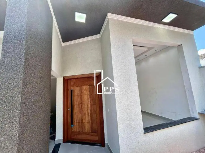 Foto 2 de Casa com 3 quartos à venda, 250m2 em João XXIII, Vinhedo - SP